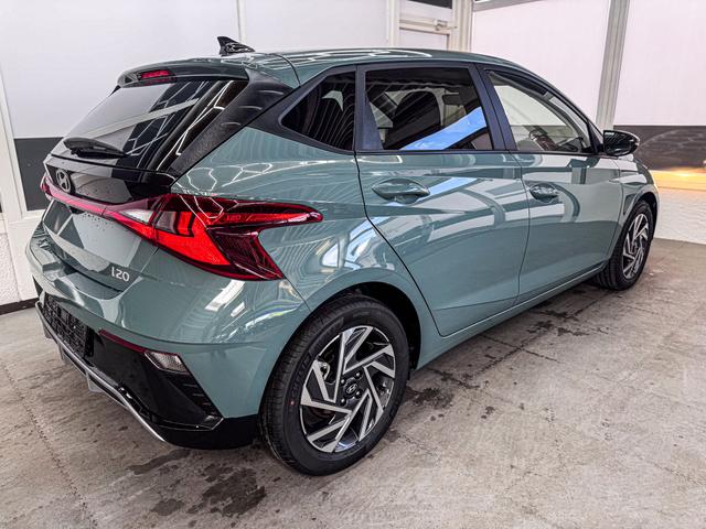 Hyundai i20 COMFORT DCT NAVI SHZ RFK ALU PDC 