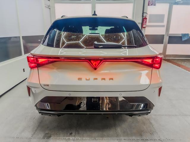 Cupra Leon Sportstourer 1.5 eTSI DSG AHK KEYLESS RFK ACC PDC SHZ 
