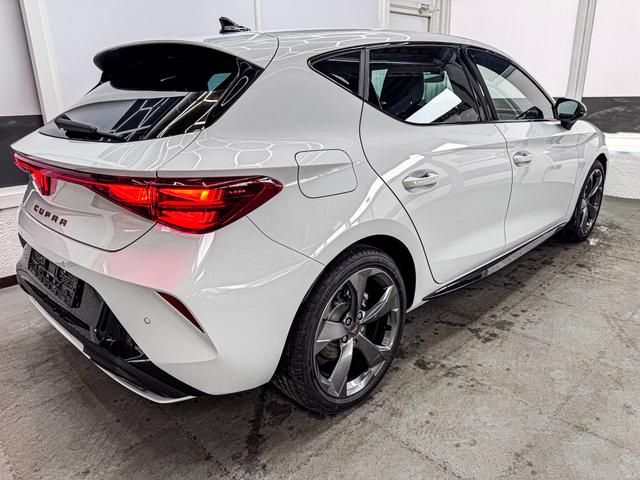 Cupra Leon 1.5 TSI MATRIX NAVI INTELLIGENT DRIVE SHZ KEYLESS 