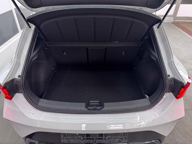 Cupra Leon 1.5 TSI MATRIX NAVI INTELLIGENT DRIVE SHZ KEYLESS 