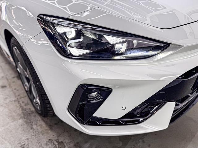 Cupra Leon 1.5 TSI MATRIX NAVI INTELLIGENT DRIVE SHZ KEYLESS 