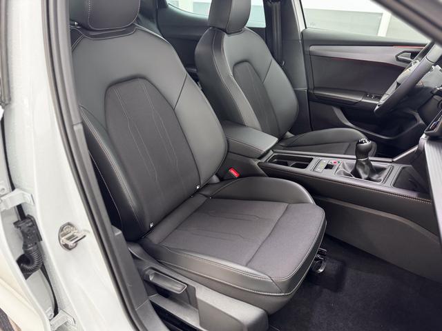 Cupra Leon 1.5 TSI MATRIX NAVI INTELLIGENT DRIVE SHZ KEYLESS 