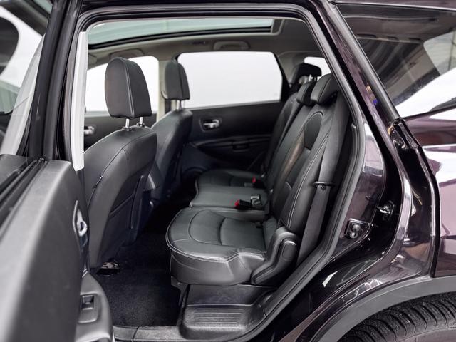 Nissan Qashqai TEKNA CVT 4x4 7-Sitzer NAVI XENON KEYLESS SHZ 