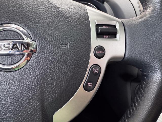 Nissan Qashqai TEKNA CVT 4x4 7-Sitzer NAVI XENON KEYLESS SHZ 