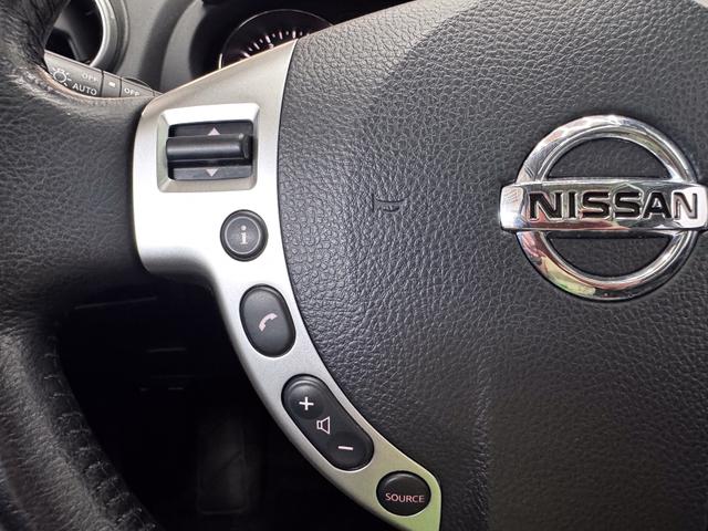 Nissan Qashqai TEKNA CVT 4x4 7-Sitzer NAVI XENON KEYLESS SHZ 