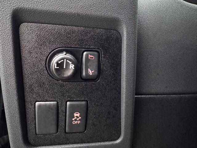 Nissan Qashqai TEKNA CVT 4x4 7-Sitzer NAVI XENON KEYLESS SHZ 