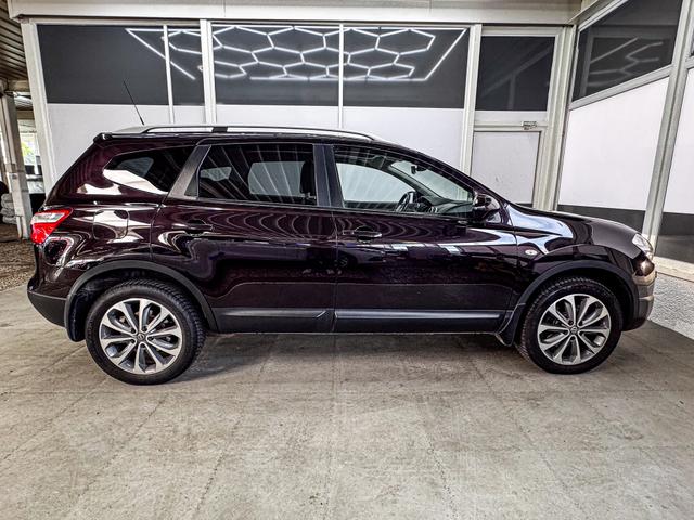 Nissan Qashqai TEKNA CVT 4x4 7-Sitzer NAVI XENON KEYLESS SHZ 