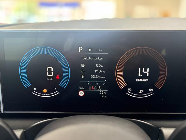 Hyundai TUCSON TREND DCT SHZ RFK NAVI TEMPOMAT 