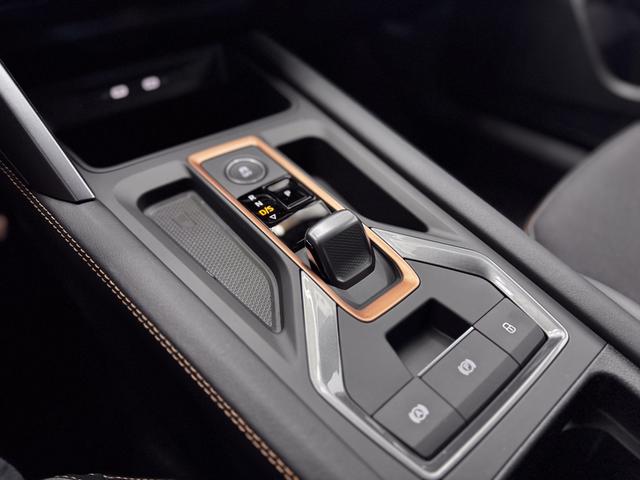 Cupra Leon Sportstourer 1.5 eTSI DSG AHK MATRIX INTELLIGENT DRIVE KEYLESS RFK ACC PDC SHZ 