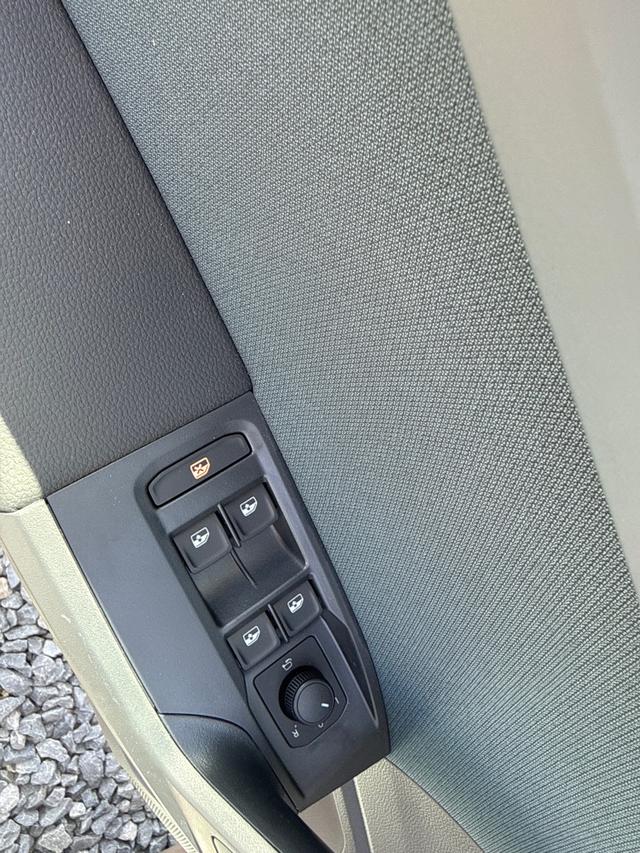 Seat / Arona / Grau / / / 