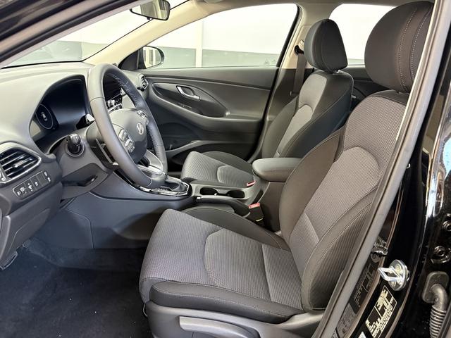 Hyundai i30 STYLE DCT ALU SHZ NAVI RFK PDC 