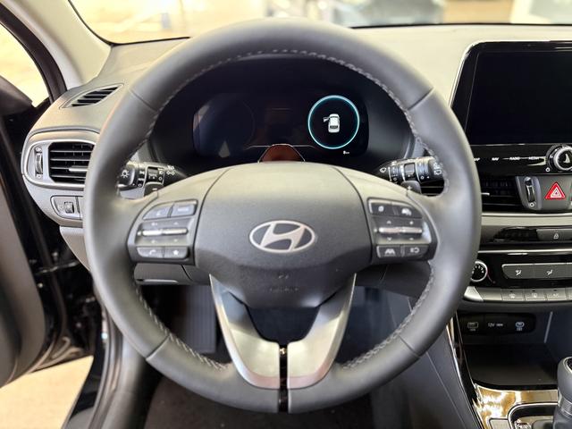 Hyundai i30 STYLE DCT ALU SHZ NAVI RFK PDC 