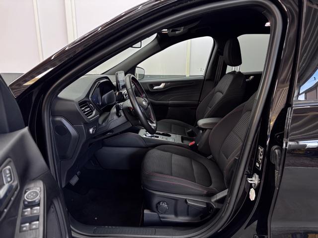Ford Kuga ST-Line AUT AHK NAVI ACC SHZ RFK LED 