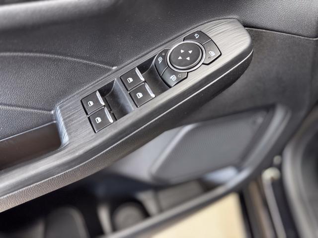 Ford Kuga ST-Line AUT AHK NAVI ACC SHZ RFK LED 