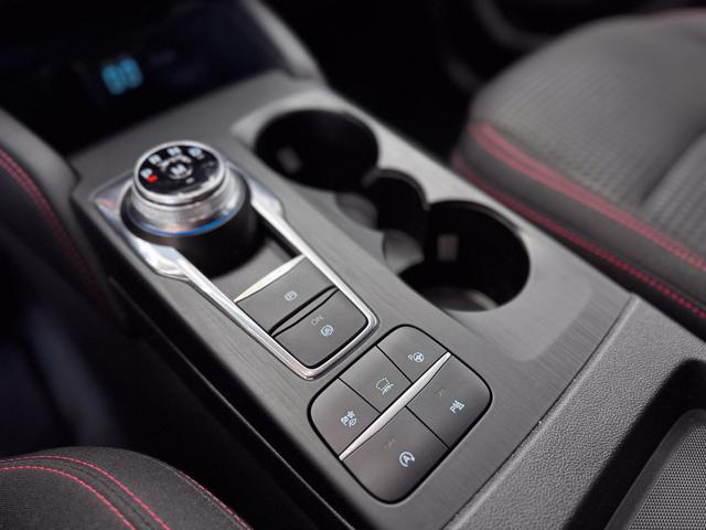 Ford Kuga ST-Line AUT AHK NAVI ACC SHZ RFK LED 