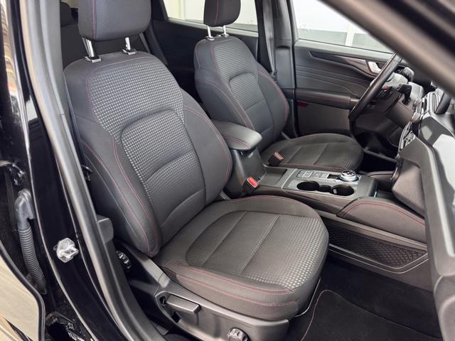 Ford Kuga ST-Line AUT AHK NAVI ACC SHZ RFK LED 