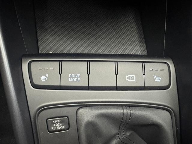 Hyundai i20 COMFORT DCT NAVI SHZ RFK ALU PDC 