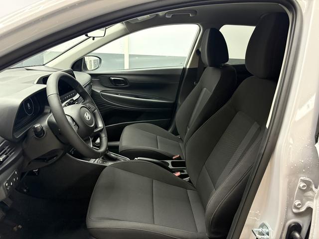 Hyundai i20 COMFORT DCT NAVI SHZ RFK ALU PDC 
