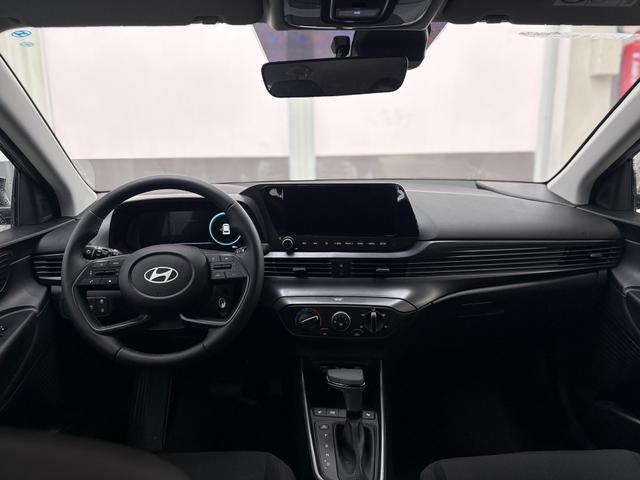 Hyundai i20 COMFORT DCT NAVI SHZ RFK ALU PDC 
