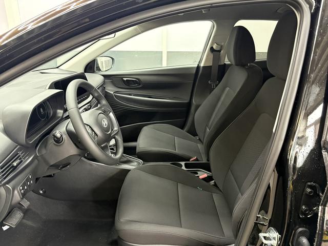 Hyundai i20 COMFORT DCT NAVI SHZ RFK ALU PDC 