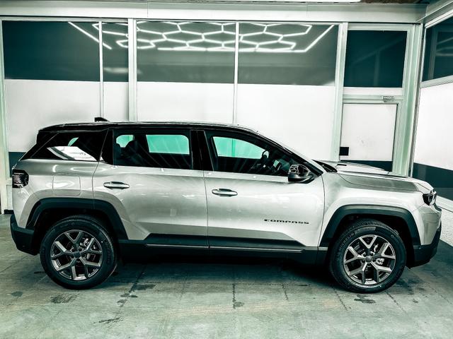 Jeep Compass ALTITUDE DCT PANO 360 KAMERA SHZ HUD FOCAL BSD EL.HECKKLAPPE ACC 
