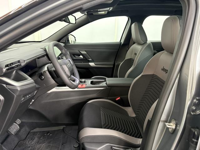 Jeep Compass ALTITUDE DCT PANO 360 KAMERA SHZ HUD FOCAL BSD EL.HECKKLAPPE ACC 