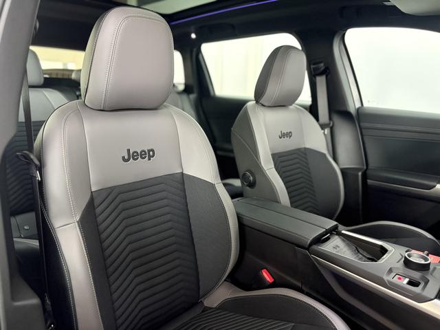 Jeep Compass ALTITUDE DCT PANO 360 KAMERA SHZ HUD FOCAL BSD EL.HECKKLAPPE ACC 