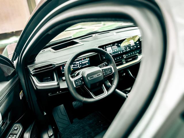 Jeep Compass ALTITUDE DCT PANO 360 KAMERA SHZ HUD FOCAL BSD EL.HECKKLAPPE ACC 