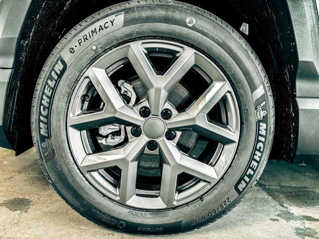 Jeep Compass ALTITUDE DCT PANO 360 KAMERA SHZ HUD FOCAL BSD EL.HECKKLAPPE ACC 