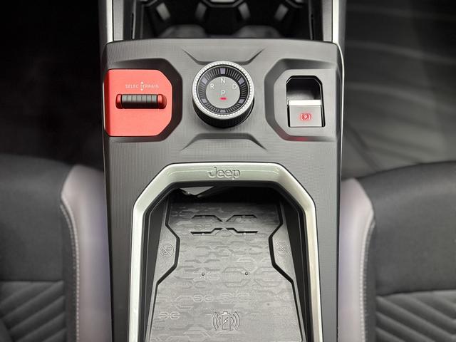 Jeep Compass ALTITUDE DCT PANO 360 KAMERA SHZ HUD FOCAL BSD EL.HECKKLAPPE ACC 