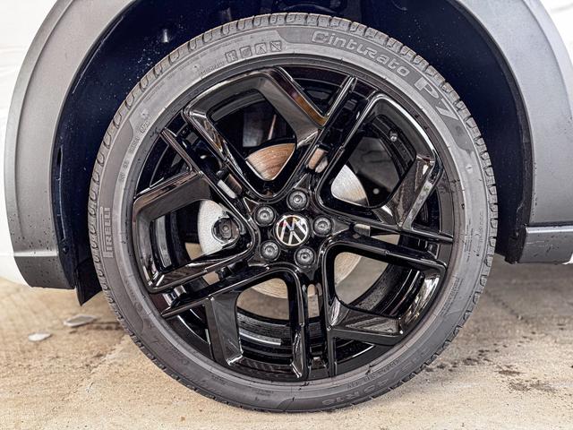 Volkswagen Taigo R-LINE DSG BLACK PACK MATRIX ACC SHZ 