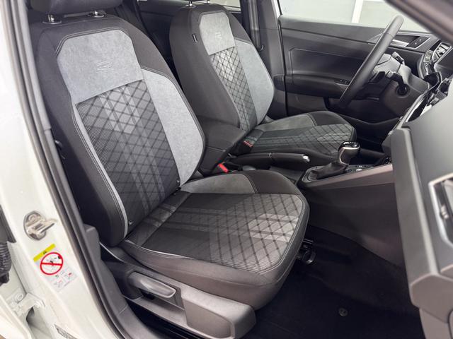 Volkswagen Taigo R-LINE DSG BLACK PACK MATRIX ACC SHZ 