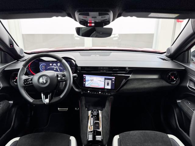 Alfa Romeo Junior SPORT SPECIALE DCT ACC MATRIX NAVI KEYLESS 