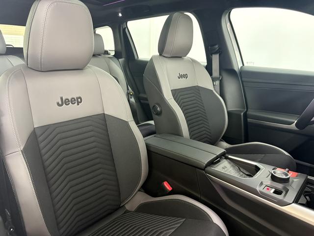 Jeep Compass ALTITUDE DCT PANO 360 KAMERA SHZ HUD FOCAL BSD EL.HECKKLAPPE ACC 