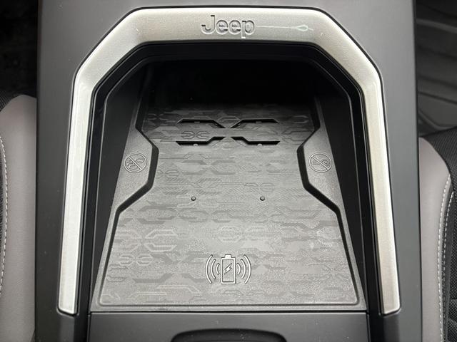 Jeep Compass ALTITUDE DCT PANO 360 KAMERA SHZ HUD FOCAL BSD EL.HECKKLAPPE ACC 