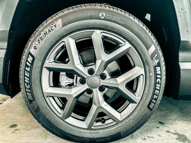 Jeep Compass ALTITUDE DCT PANO 360 KAMERA SHZ HUD FOCAL BSD EL.HECKKLAPPE ACC 