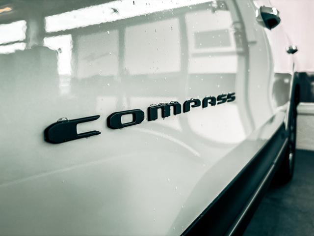 Jeep Compass ALTITUDE DCT PANO 360 KAMERA SHZ HUD FOCAL BSD EL.HECKKLAPPE ACC 