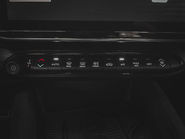 Alfa Romeo Junior SPORT SPECIALE DCT ACC MATRIX NAVI KEYLESS 