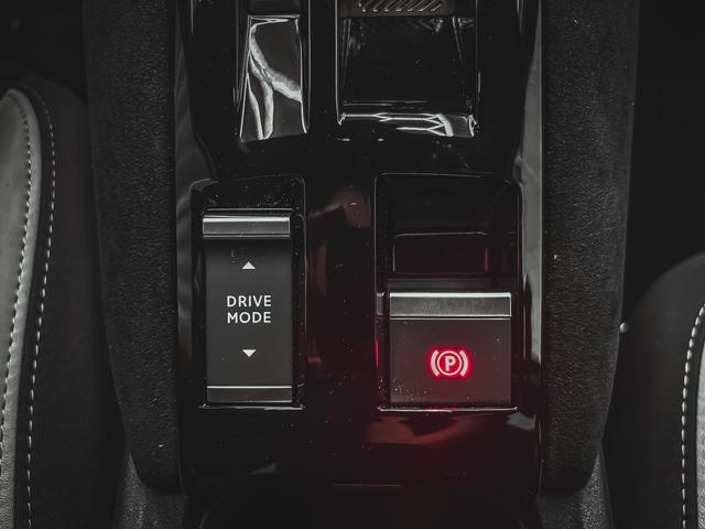 Alfa Romeo Junior SPORT SPECIALE DCT ACC MATRIX NAVI KEYLESS 