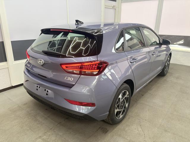 Hyundai i30 STYLE ALU SHZ NAVI RFK PDC 
