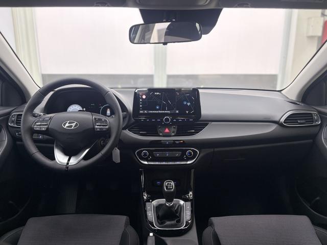 Hyundai i30 STYLE ALU SHZ NAVI RFK PDC 