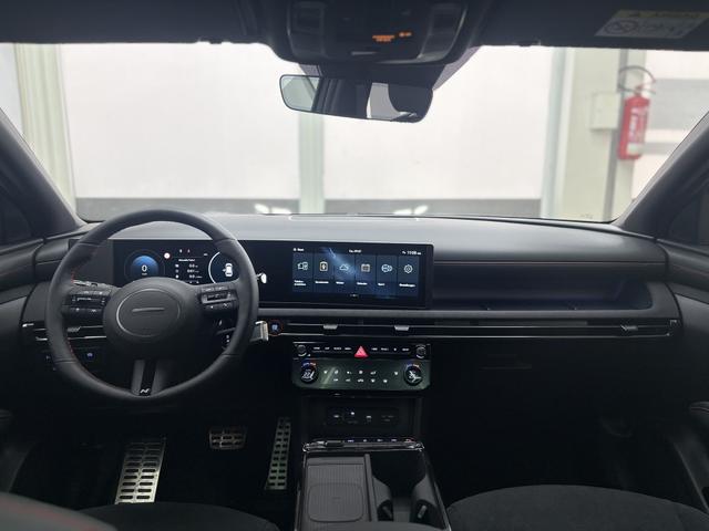 Hyundai TUCSON Premium DCT N-LINE PANO EL.HECKKLAPPE SHZ v+h PDC RFK NAVI 
