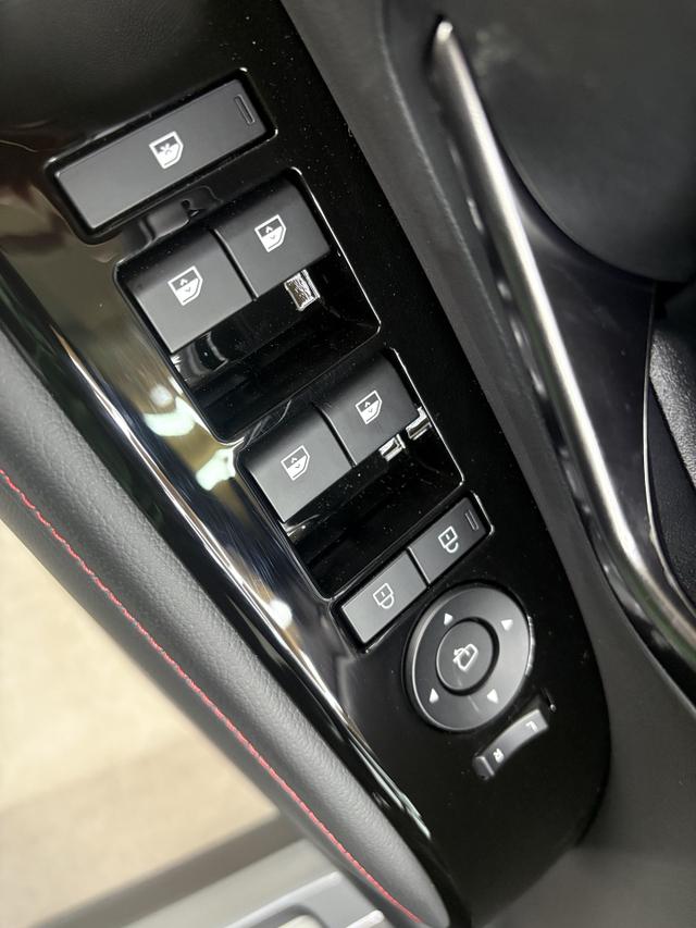 Hyundai TUCSON Premium DCT N-LINE PANO EL.HECKKLAPPE SHZ v+h PDC RFK NAVI 