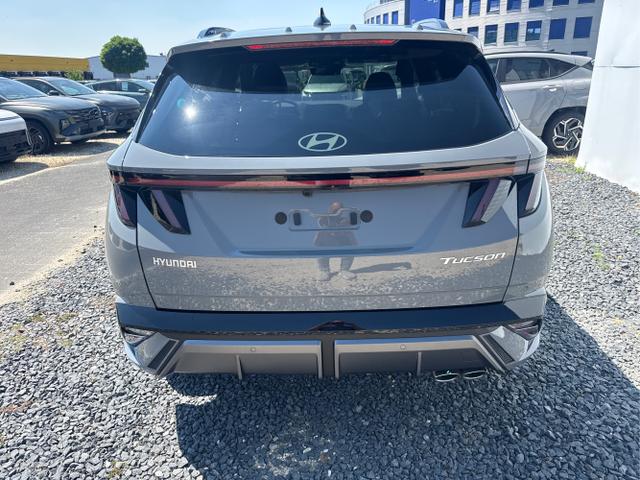 Hyundai / TUCSON / Grau / / / 