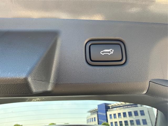 Hyundai / TUCSON / Grau /  /  / 