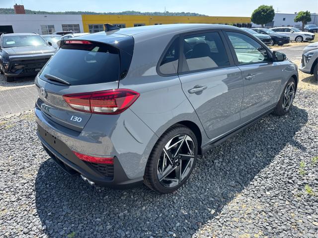 Hyundai / i30 / Grau /  /  / 