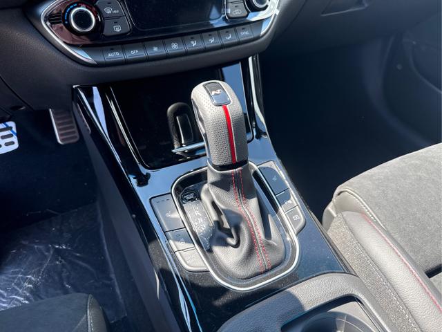 Hyundai / i30 / Grau /  /  / 