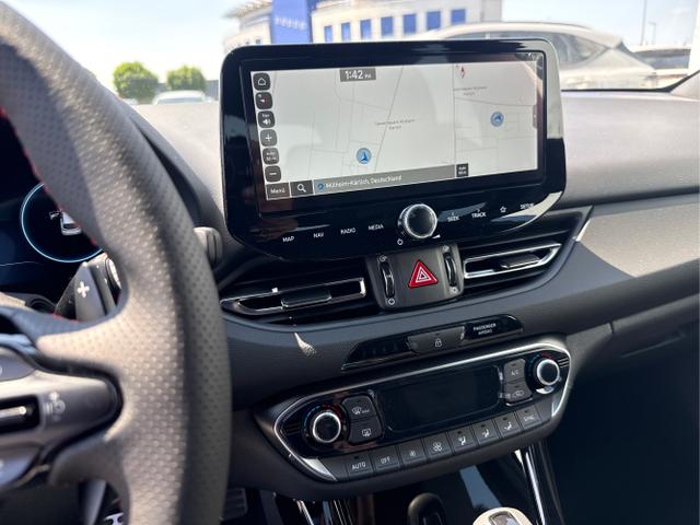Hyundai / i30 / Grau /  /  / 