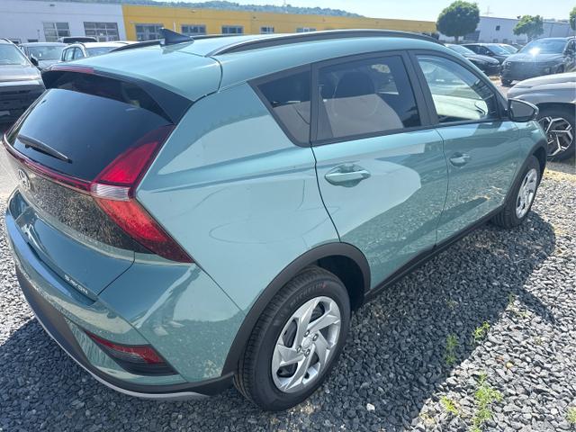 Hyundai / BAYON / Grau / / / 