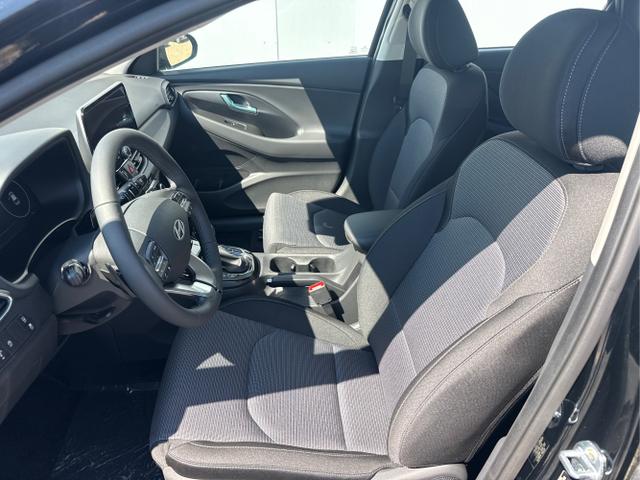 Hyundai / i30 / Grau / / / 